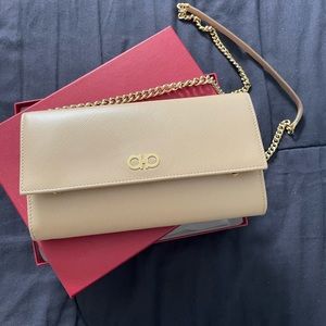 Sals store Ferragamo Wallet On Chain